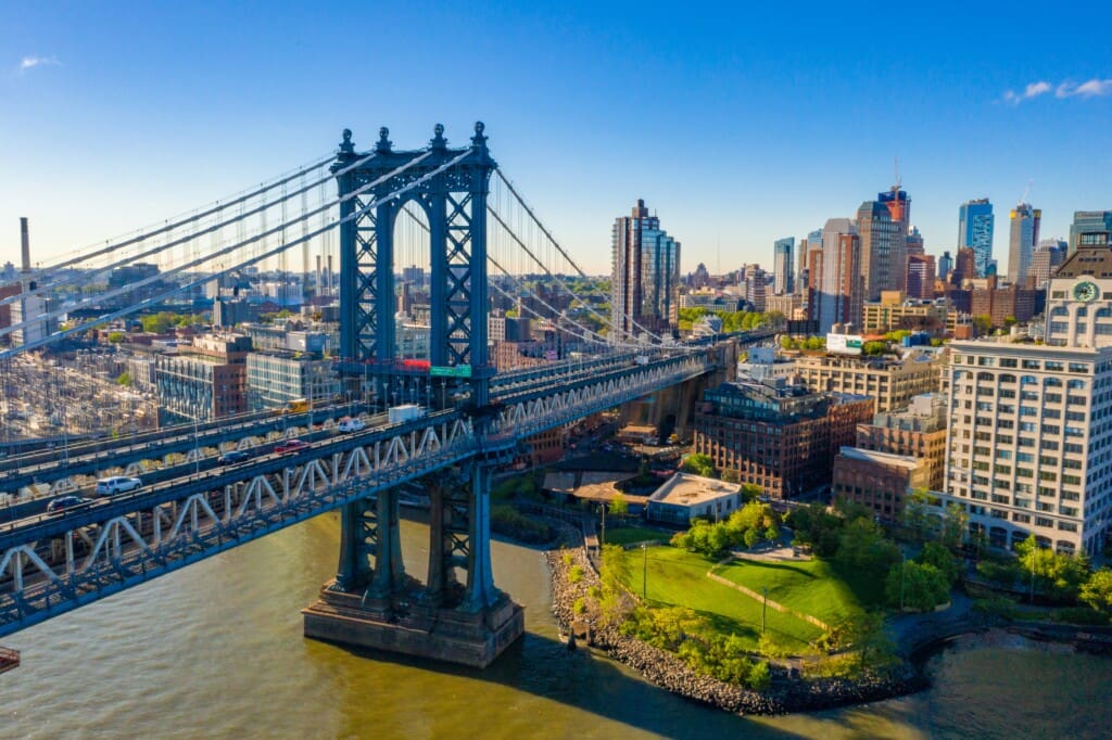 beautiful manhattan bridge new york usa