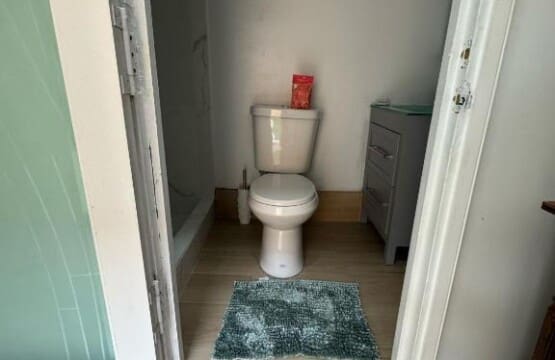 670299545